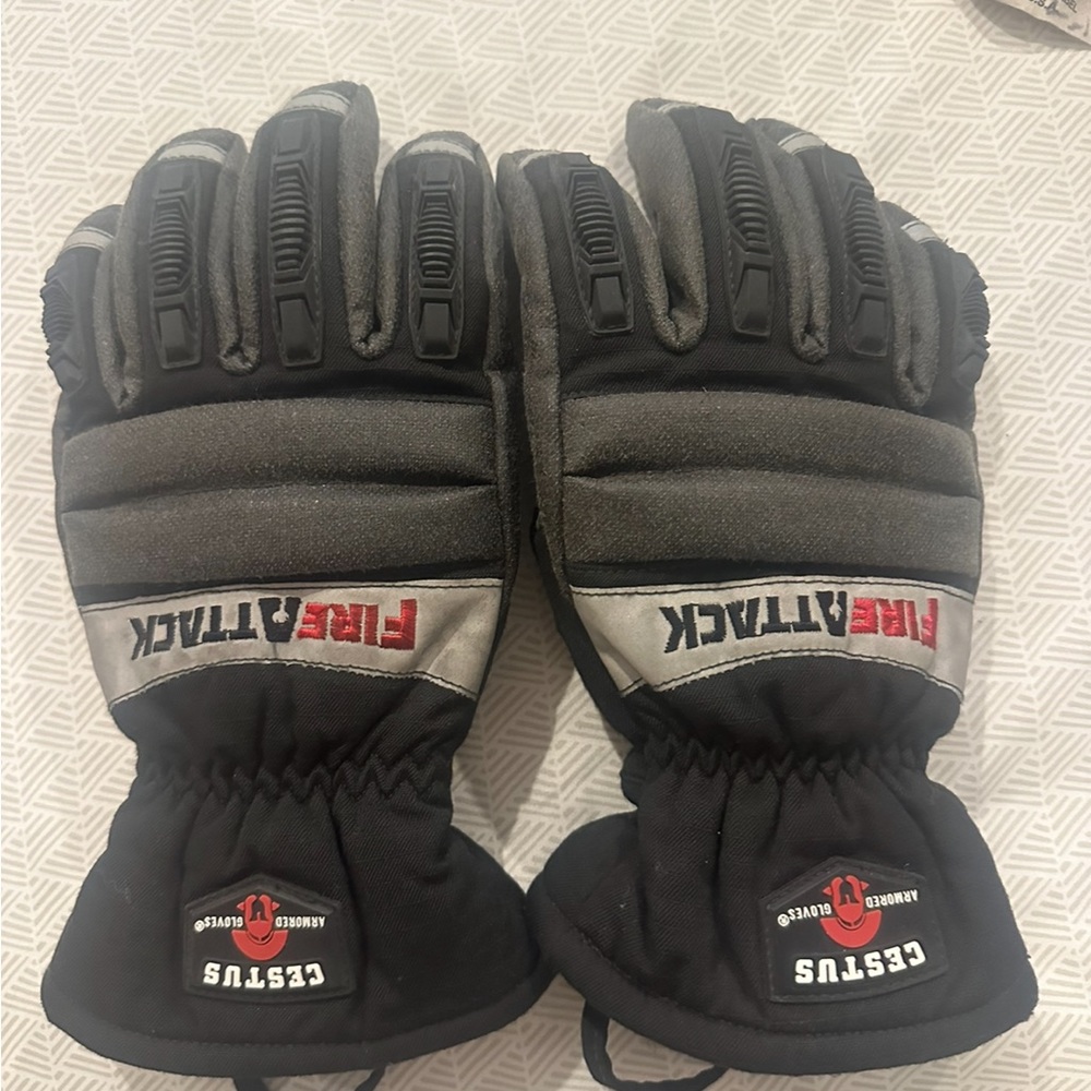 Cestus Fire Attack structural firefighting glove